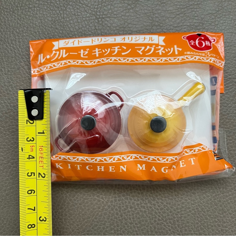 BNIB Japan Le Creuset Magnets dual set - 2 pieces per set - Picture 2 of 4